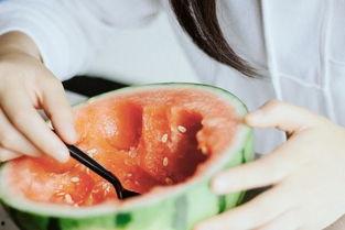 洛阳摄影吃瓜,捕捉光影中的吃瓜瞬间