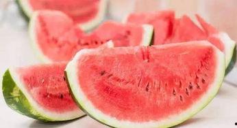 卖衣服吃瓜,卖衣服吃瓜的夏日风尚