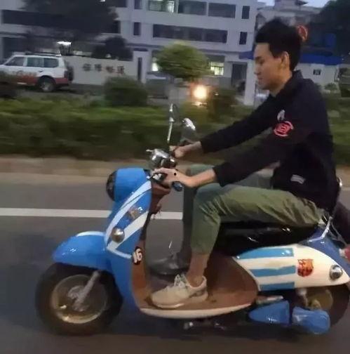 室友吃瓜寝室,揭秘寝室里的欢乐时光